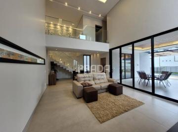 32807ed0fd809cde205adc3f0de728808d5d167c · Casa estilo Sobrado à venda com 3 suítes - Varanda Sul - Uberlândia/MG.