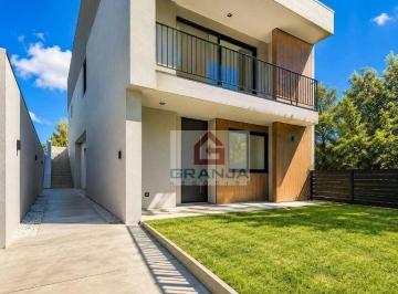 a2baa6fdbefc86a9e71320c58155a0b6540680b6 · Casa com 4 dormitórios, 319 m² - venda por R$ 2.449.000,00 ou aluguel por R$ 18.417,00/mês - Bosque 