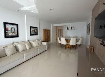 Apartamento · 200m² · 3 Quartos · 1 Vaga · Apartamento Frente Mar - Mobiliado e Equipado- Barra Sul- Balneário Camboriú/SC