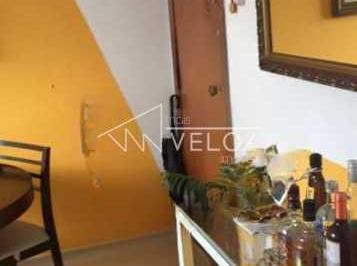 Apartamento · 63m² · 2 Quartos · 1 Vaga · Apartamento - Padrão / Residencial / Leblon