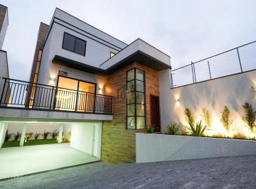 Casa · 200m² · 3 Quartos · 5 Vagas · Sobrado de Alto Padrão com Arquitetura Exclusiva no Jardim Cruzeiro – São José dos Pinhais