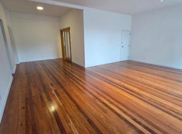 Apartamento · 132m² · 3 Quartos · 1 Vaga · 
                                Apartamento novo à venda na parte baixa do Alto Leblon.
           
