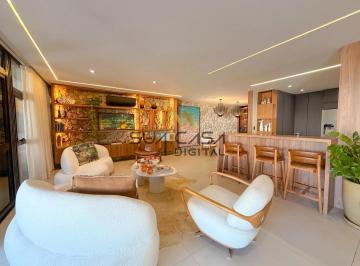 Apartamento · 268m² · 3 Quartos · 3 Vagas · Magnífico apartamento reformado  à venda no Jardim Oceânico, na Barra da Tijuca.