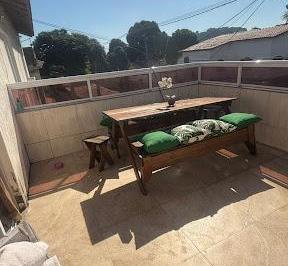 0bfd73ddc94f99aab722f73345d46d96690bbc9d · Excelente casa duplex com 2 quartos e terraço, por R$ 230.000 - Colubandê - São Gonçalo/RJ