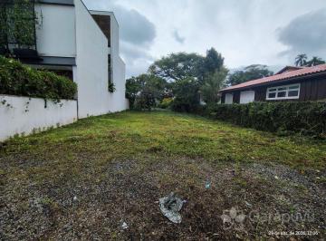 Terreno · 745m² · Terreno Plano em Rua Próxima à Lagoa da Conceição.