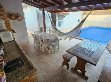 Casa · 117m² · 3 Quartos · 2 Vagas · Casa à venda em Areias, São José.