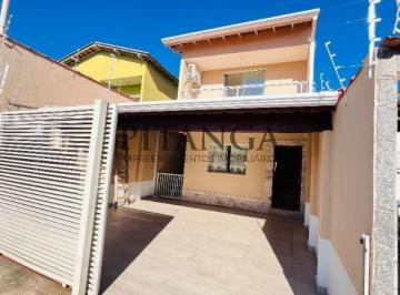 Fachada · Casa duplex à Venda no Boa Vista 2 em Resende, RJ - 2 quartos 2 banheiros