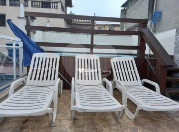 14088fab04af23ed29b7a0fbb4d69c403a2f1fd7 · Casa 2 quartos, frente de rua com 132m²