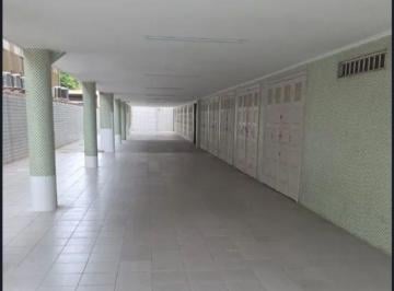 Apartamento de 3 quartos, Santos · Apartamento frente 3 dormitórios,dep de serviço,garagem fechada.