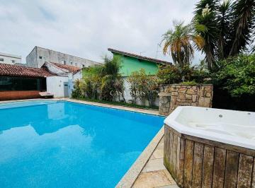 Casa · 250m² · 5 Quartos · 9 Vagas · Casa à venda, 250 m² por R$ 1.600.000,00 - Maracanã - Praia Grande/SP