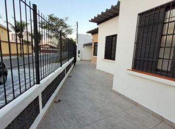 Casa · 70m² · 2 Quartos · 2 Vagas · Casa com 2 dormitórios à venda, 70 m² por R$ 385.000,00 - Jardim Real - Praia Grande/SP