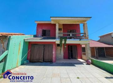 Casa · 157m² · 3 Quartos · 1 Vaga · C89 - Residência com 03 dormitórios localizada a apenas 50 metros do mar