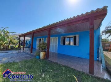 Casa · 205m² · 5 Quartos · C09 - Excelente imóvel localizado a apenas 200 metros do mar