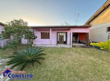 Casa · 98m² · 3 Quartos · C95 - Ótima residência em alvenaria composta de 03 dormitórios