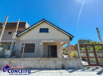 Casa · 266m² · 6 Quartos · 1 Vaga · C25 - Imóvel composto de 05 dormitórios com anexo a 200 metros do mar
