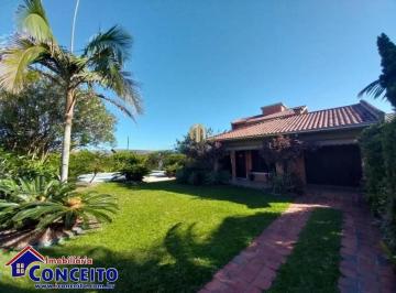 Casa · 162m² · 4 Quartos · 1 Vaga · C752 - Excelente residência com 04 dormitórios a apenas 200 m do mar