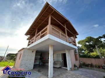 Casa · 120130m² · 4 Quartos · 1 Vaga · C54 - Ótima residência de esquina com 04 dormitórios localizada em avenida