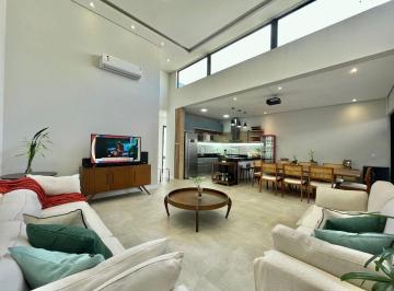 c9c1528995a81c0e38409f1b6185b78fd07ce4e5 · Casa à Venda no Condomínio Brescia - Indaiatuba SP