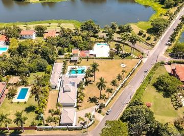 b1e5e03d86f503ed05d466bdbe9d1916716d1749 · Chácara à Venda no Condomínio Vale das Laranjeiras - Indaiatuba/SP