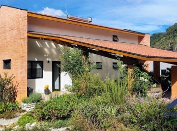 Casa · 1776m² · 5 Vagas · Casa de Alto Padrão no Mirante das Cerejeiras | Gonçalves, MG