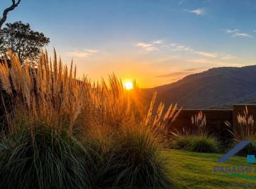 Rural · 200m² · 2 Vagas · Casa de Campo Contemporânea na Serra da Mantiqueira l Pedra do Jair