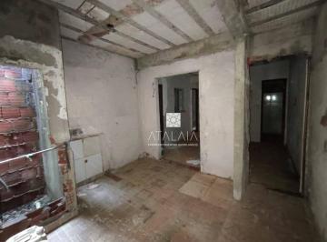 e06518f573f9ae88abe70f091461df4b64cfb42c · Terreno com 3 casas dentro para locação
