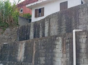 Casa de 3 quartos, Ribeirão Pires · Casa com 3 Quartos a vende em Quarta Divisão em Ribeirão Pires