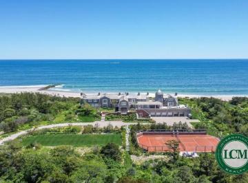 Foto 01 · Propriedade com frente para o oceano à venda nos Hamptons - NY