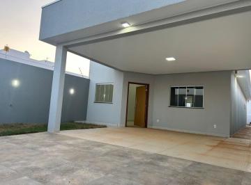 Casa de 3 quartos, Formosa · Casa Nova, Pq Lago, 3 quartos (suite), ótima localização