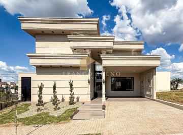 Casa · 213m² · 3 Quartos · Casa à venda - em Parque Residencial Nature I
