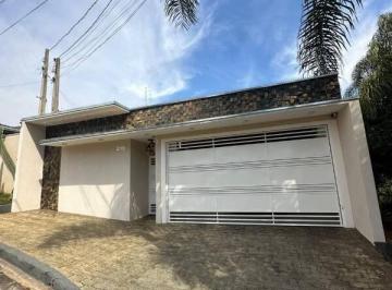 Casa · 3 Quartos · 2 Vagas · Casa à venda - no Parque das Laranjeiras