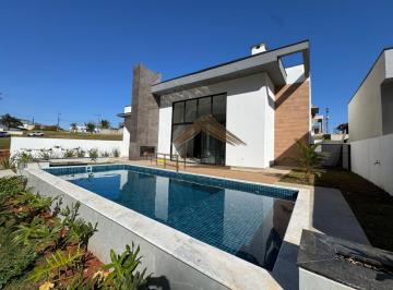 Casa de 3 quartos, Porangaba · Casa Térrea no Ninho Verde 1 – 3 Suítes, Piscina, Cozinha Gourmet – Frente para Área de Preservação
