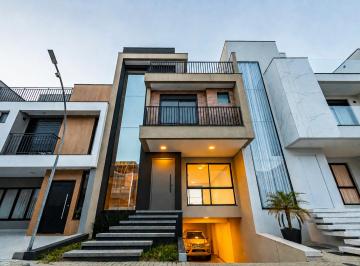 Casa de 3 quartos, Curitiba · Casa em condomínio com 3 suítes no Pinheirinho