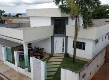 Casa de 4 quartos, Brasília · LAGO SUL-COND.MINI CHÁCARAS-4 QUARTOS SENDO 3 SUÍTES-PISCINA-ESTUDA PERMUTA POR IMÓVEL MAIOR VALOR
