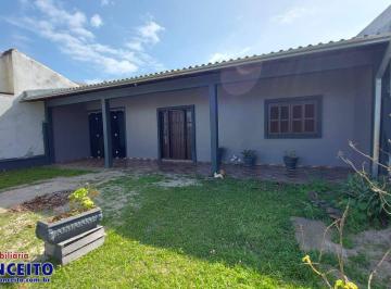Casa · 125m² · 3 Quartos · 1 Vaga · C543 - Ótimo imóvel com 3 dormitórios localizada a apenas 250 metros do mar