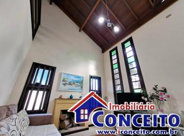 Casa · 175m² · 4 Quartos · 1 Vaga · C1055 - Belíssima residência em ótima localização no centro de Imbé