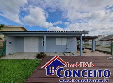 Casa de 3 quartos, Imbé · C156 - Excelente imóvel com piscina a 250 metros do mar em Mariluz