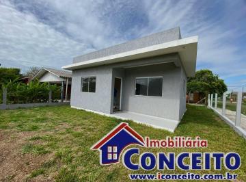 Casa · 78m² · 3 Quartos · C188 - Excelente residência composta de 03 dormitórios a 450m do mar