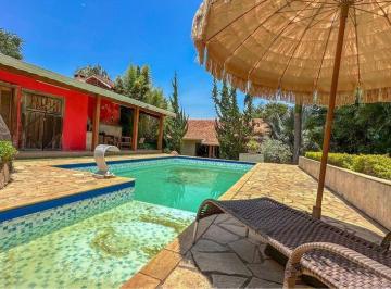 Casa · 1084m² · 2 Quartos · 6 Vagas · K- ATIBAIA CHACARA LINDA