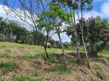 Rural · 1000m² · 4 Vagas · Área privativa de 1.000m² em meio reserva permanente Arujá