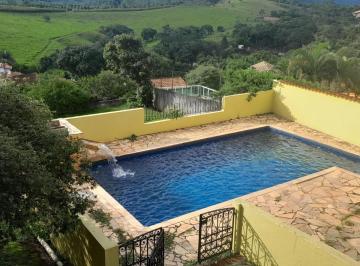 Rural · 1050m² · 2 Quartos · 5 Vagas · V11- Chácara Santa Isabel no Bairro Ouro Fino