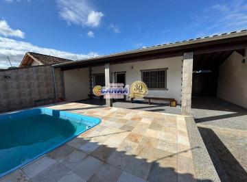 Casa de 3 quartos, Mongaguá · Casa a venda em Mongaguá-SP - Lote inteiro com piscina!!!