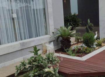 Casa · 300m² · 3 Quartos · 2 Vagas · LINDA CASA NO CONDOMÍNIO DOS PÁSSAROS À VENDA - CABO FRIO/RJ