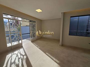 Casa · 250m² · 3 Quartos · 4 Vagas · Casa, 3 quartos, 2 suítes, 4 vagas