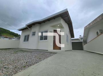 Casa · 59m² · 3 Quartos · 2 Vagas · Casa à venda com 3 dormitórios e amplo terreno no São Sebastião - Palhoça/SC