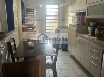 Casa · 120m² · 2 Quartos · 2 Vagas · Casa Térrea à Venda em Alves Dias, SBC | 2 Dorms, 120m²