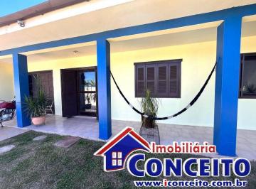 Casa de 3 quartos, Imbé · C97 - Excelente residência composta de 03 dormitórios em ótima localização