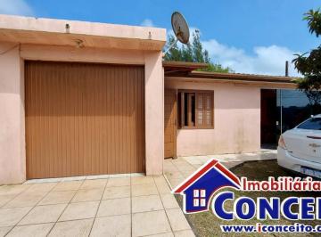 Casa · 61m² · 3 Quartos · C1091 - Excelente residência de esquina localizada em região de moradores