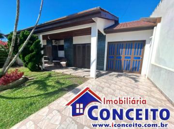 Casa · 133m² · 3 Quartos · 1 Vaga · C1089 - Linda residência em ótima localização no Centro de Imbé