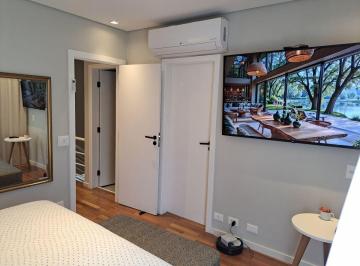 Casa de 3 quartos, Santana de Parnaíba · Casa com 165 m² e 3 quartos à venda em Tamboré Cinco com decoração atualizada.